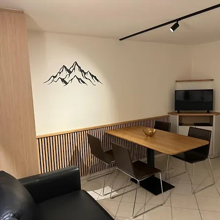Les 4 Maisons Apartmán *